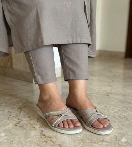 cross strap comfort sandal